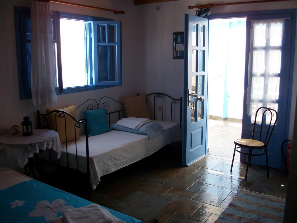 Floras Rooms And Studios Anafi Zewnętrze zdjęcie