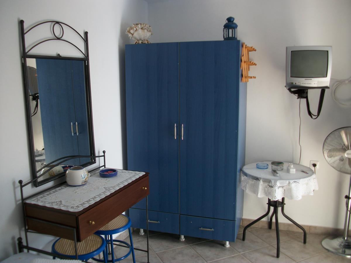 Floras Rooms And Studios Anafi Zewnętrze zdjęcie