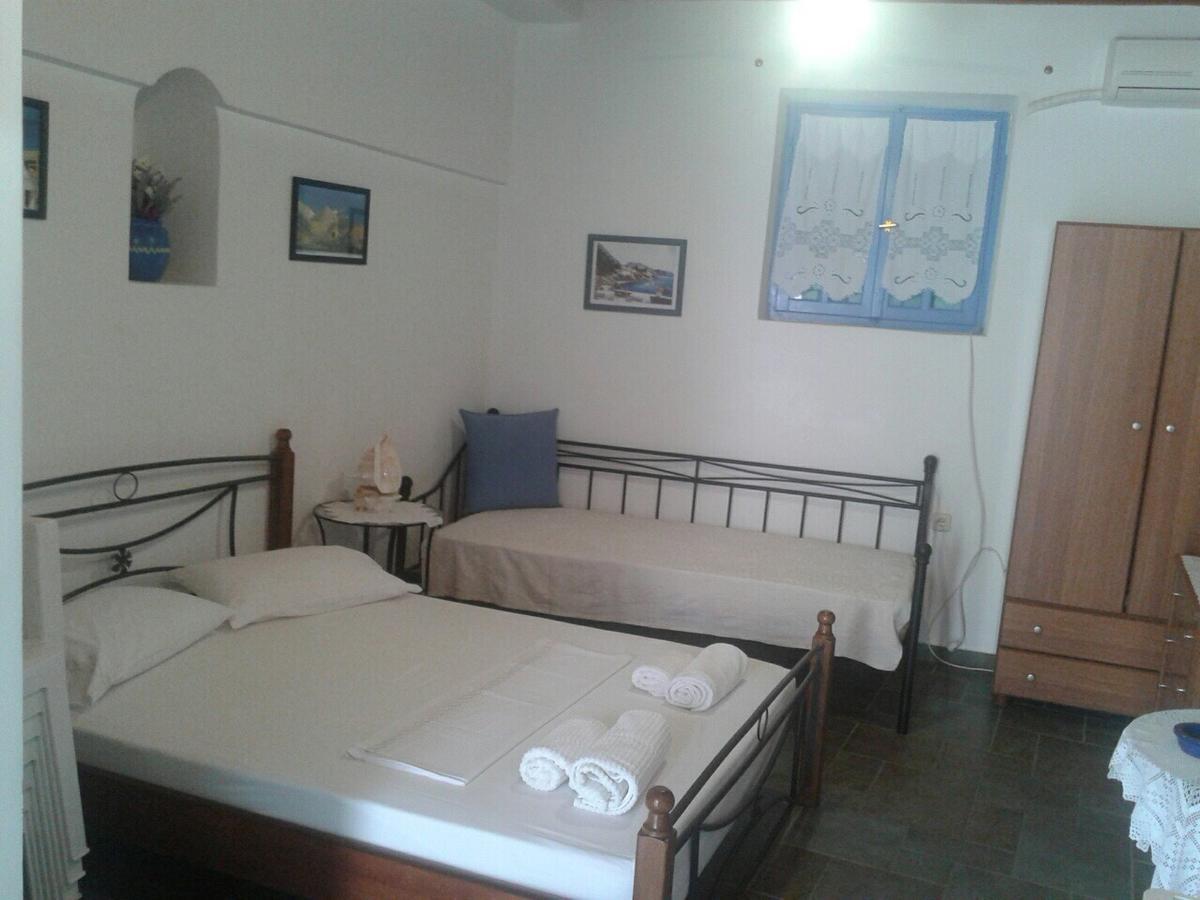 Floras Rooms And Studios Anafi Zewnętrze zdjęcie